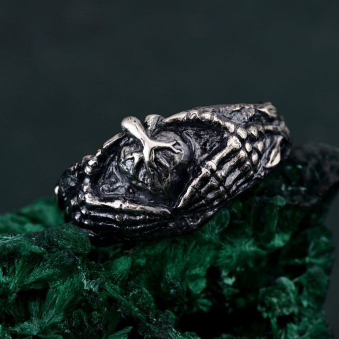 Gothic Claddagh Sterling Silver Ring - Irish Traditional Promise Ring