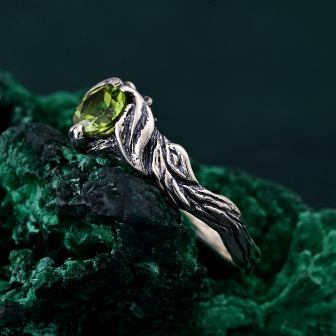 Rustic Elegance Twig Ring: Nature's Embrace and Woodland Promise Design
