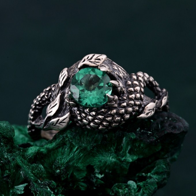 Majestic Ring Dragon Scale - Serpentine Elegance in Silver Armor