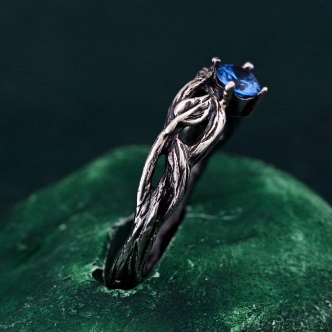 Leafy Branch with Topaz Ring – Nature-Inspired Silver Twig Jewelry