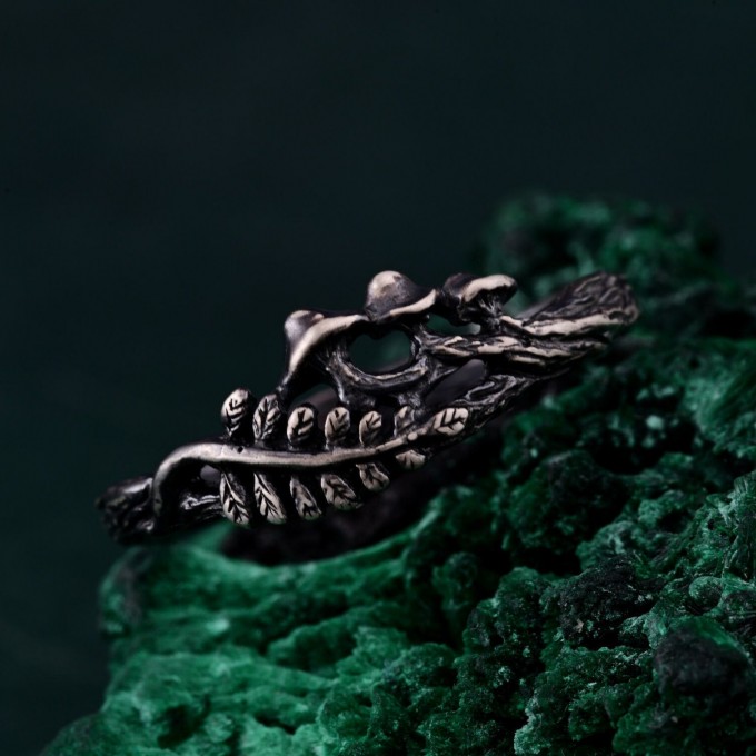 Witchy Elegance Statement Ring – Unisex Gothic Wedding Band, Geometric Silver Ring with Mushroom Design, Unique Gothic Jewelry