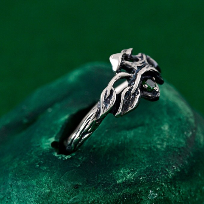 Unisex Gothic Wedding Ring – Witchy Statement Ring, Silver Geometric Design, Unique Gothic Jewelry for All Genders