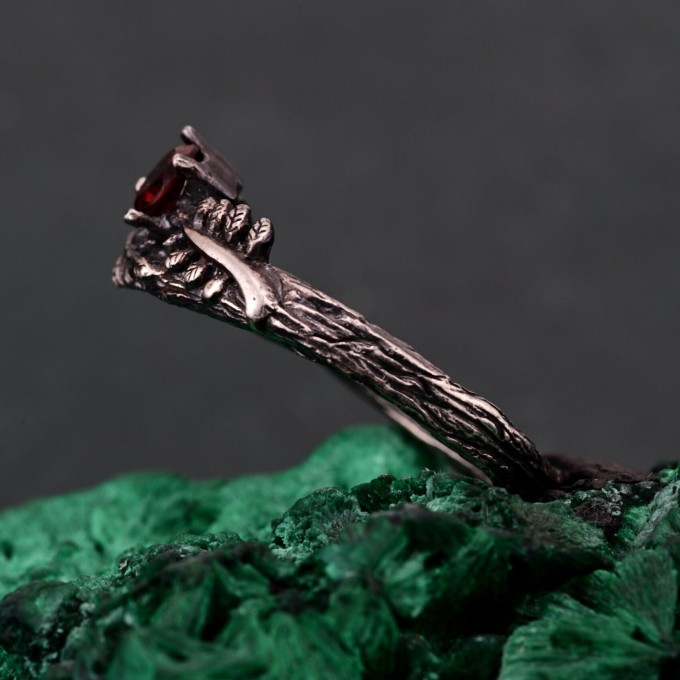 Garnet Fern Branchlet Ring - Woodland Fern Band with Graceful Frond Design