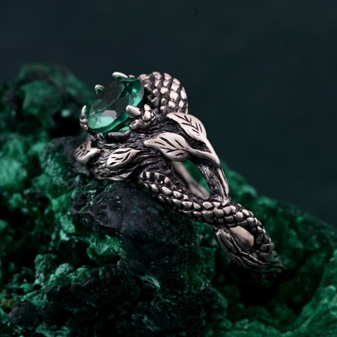 Majestic Ring Dragon Scale - Serpentine Elegance in Silver Armor