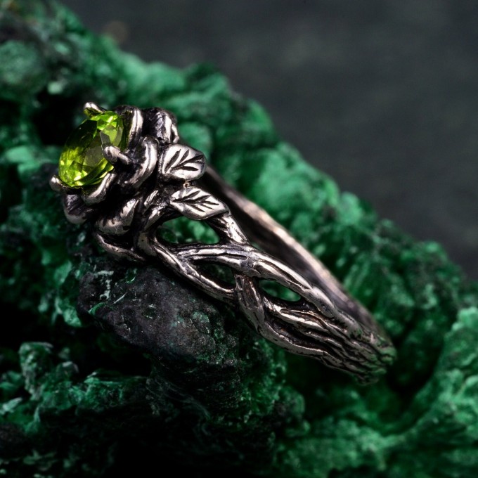 Elegant Peridot Lotus Ring - Nature-Inspired Silver Band with Leaf Detail