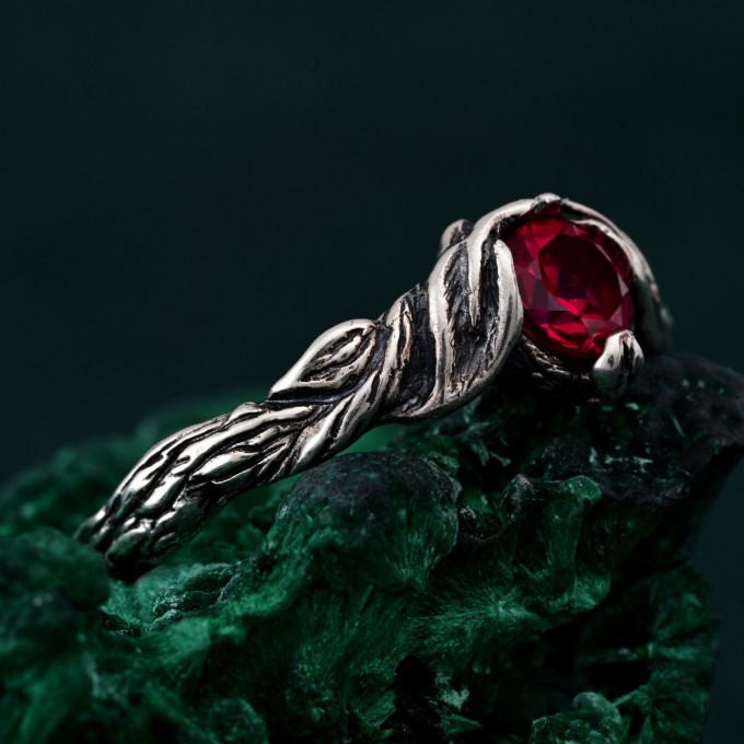 Gothic Silver Ring with Ruby and Leaf Motif
