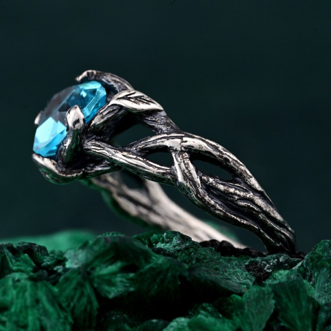 Nature-Inspired Topaz Ring – Leaves and Branches Design for All