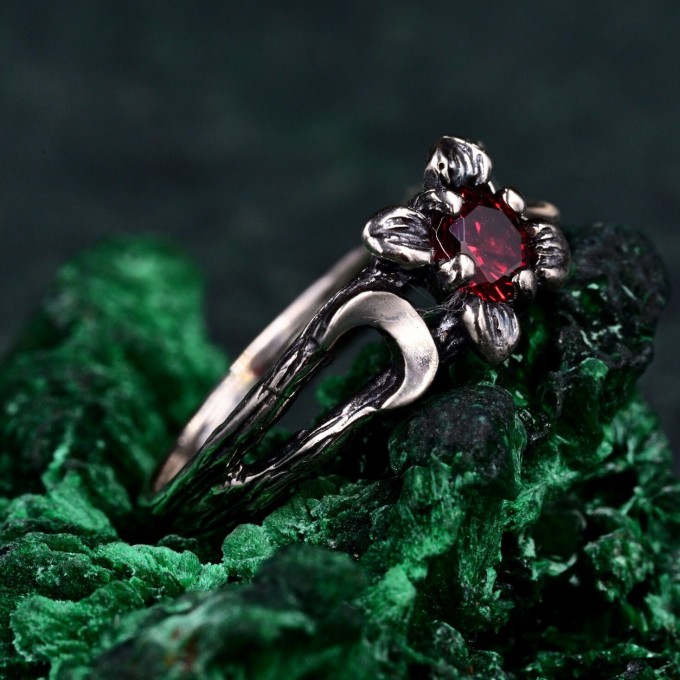 Gothic Silver Ring with Garnet and Moon Phases Design