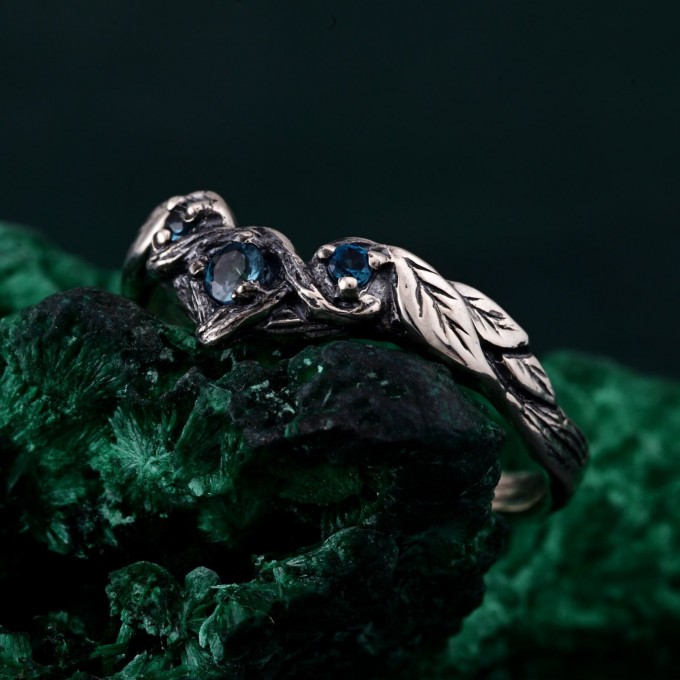 Whispers of Dusk: Gothic Leaf Sapphire Ring
