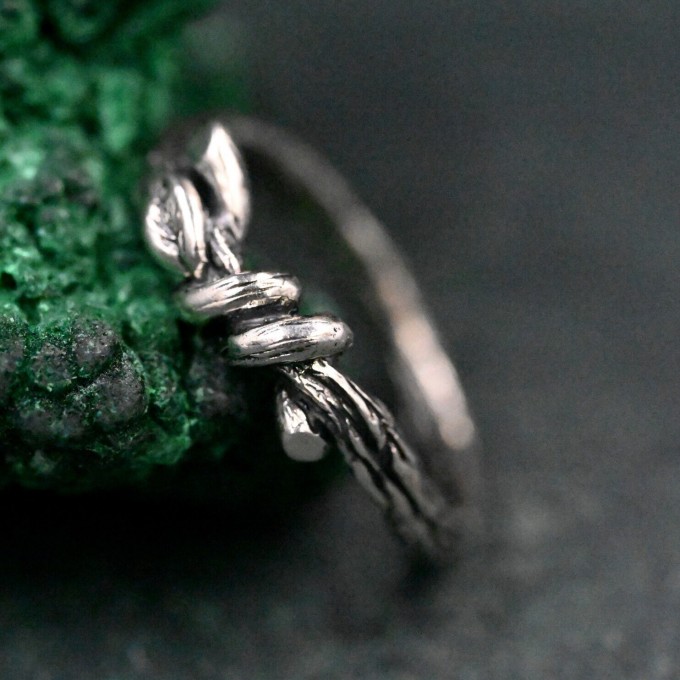 Wedding Ring Leaf and Branch – Unisex Gothic Ring with Leaves and Branch, Wedding Ring for the Enigmatic Couple