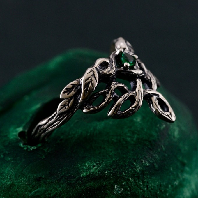 Unique Fairy Wedding Ring – Features a Beautiful Branch and Knot Design, Perfect as a Unique Wedding Band
