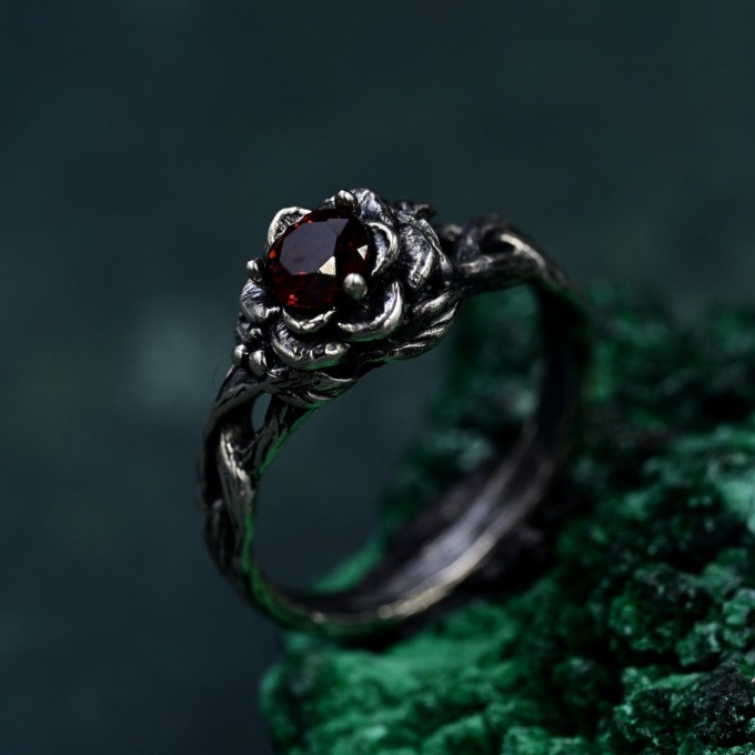 Lotus Elegance Silver Band – Unique Artisan Crafted Floral Ring for Him & Her