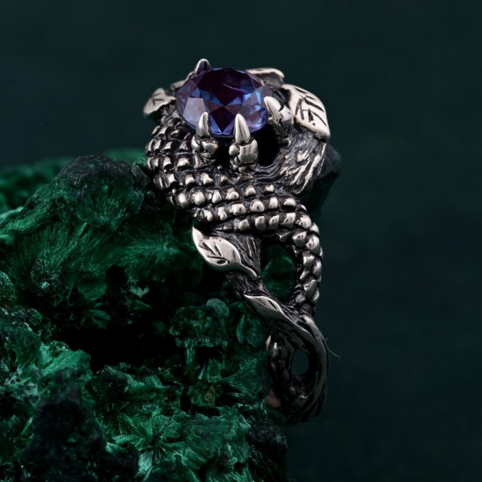 Twilight Dragon: Gothic Sapphire Dragon Ring