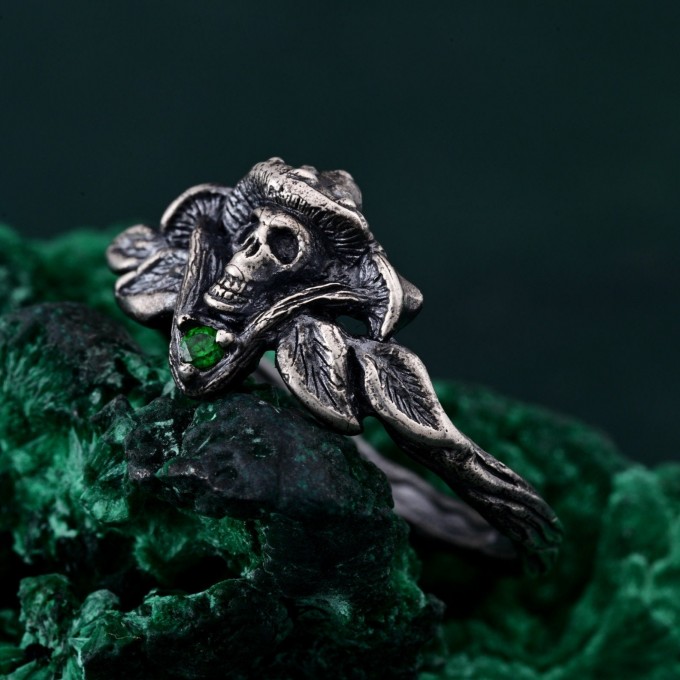 Forest Shadows: Sterling Silver Skull Ring