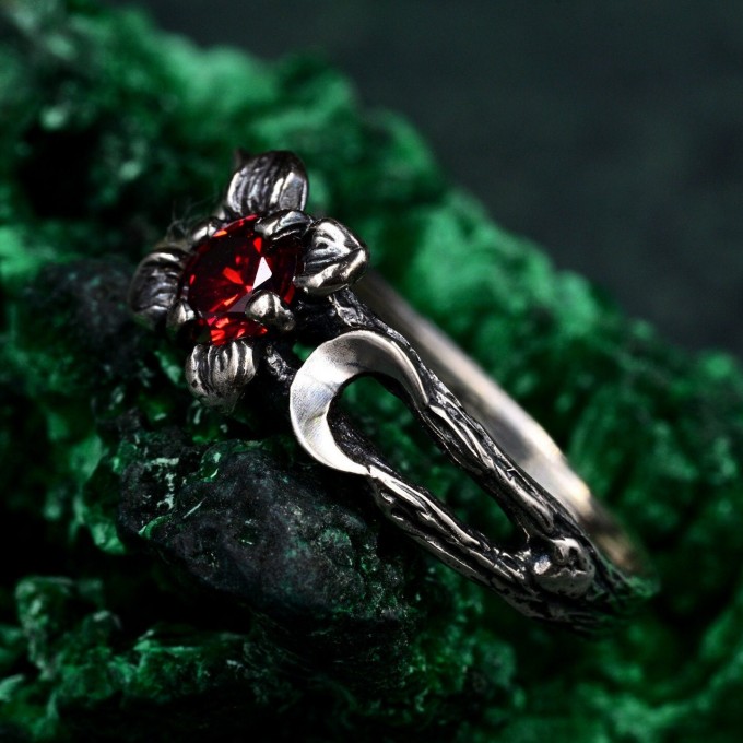 Gothic Silver Ring with Garnet and Moon Phases Design