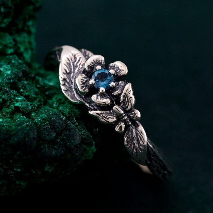 Nature-Inspired Twig & Leaf Ring with Silver Twisted Branch Band