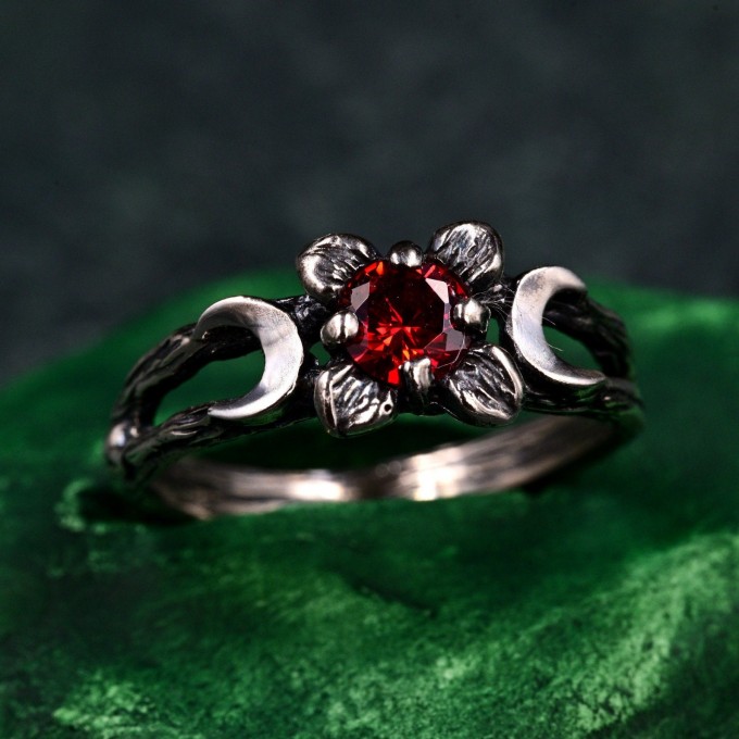 Lunar Trinity Garnet Ring – Triple Goddess Celestial Jewelry