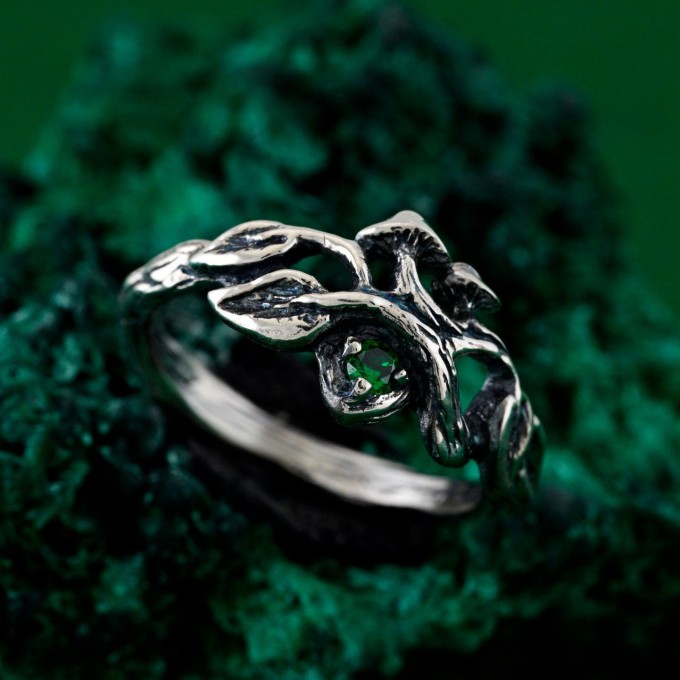 Unisex Gothic Wedding Ring – Witchy Statement Ring, Silver Geometric Design, Unique Gothic Jewelry for All Genders