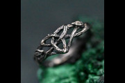 Celtic Knot Braided Branch and Leaf Ring, Unique handmade silver ring: wood texture and Celtic Triskele design