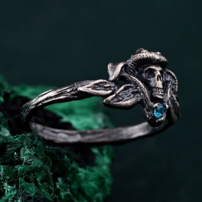 Gothic Skull and Mushroom Ring – Mystic Fungi Skullcap Jewelry