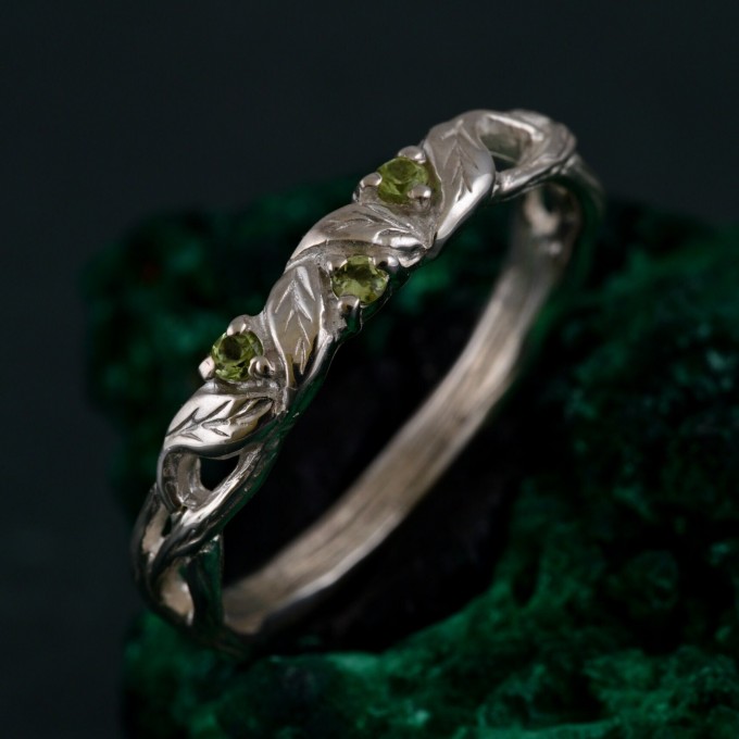 Enchanted Forest Peridot Ring - Elven Leaf Engagement Ring