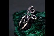 Emerald Woodland Knot Ring, Enchanted Forest Wedding Band, Emerald Tiara Ring, Delicate Twig, Cottagecore Eternity Band