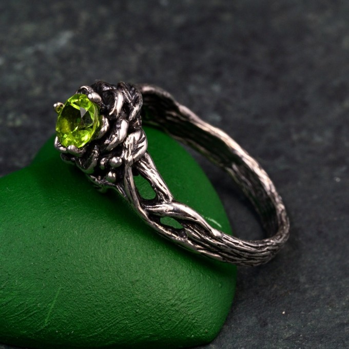 Rustic Peridot Lotus Ring: Handcrafted Sterling Silver Design