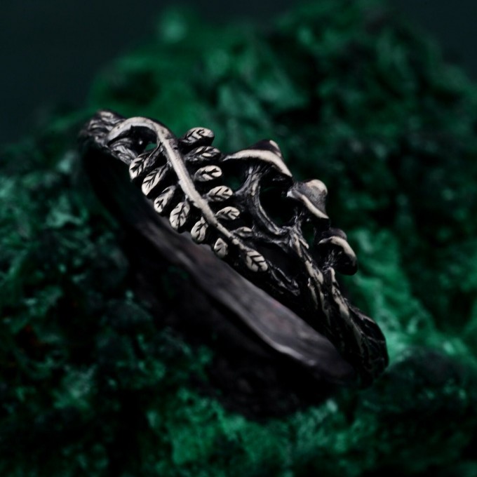 Stunning Unique Silver Ring - Unisex Gothic Wedding Band with Mushrooms