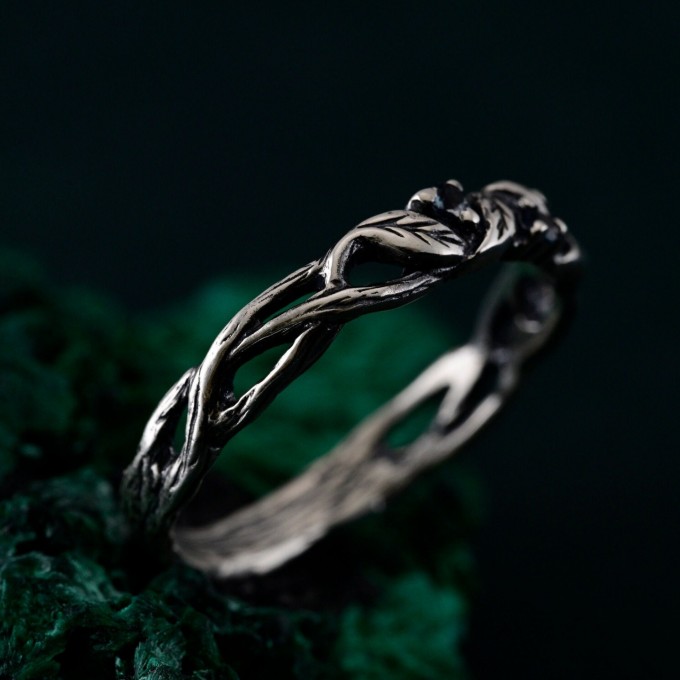 London Blue Topaz Silver Ring – Nature-Inspired Jewelry with Fairy Vine & Willow Leaf Design
