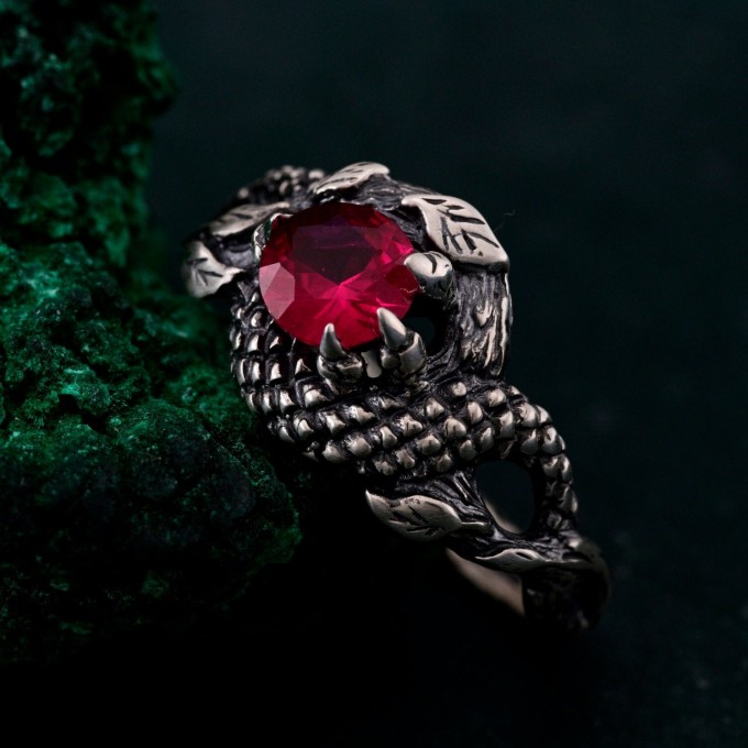 Dragon Scale Silver Ring with Ruby – Handcrafted Gothic Serpent Scale Band