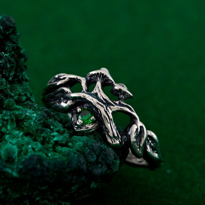 Unisex Gothic Wedding Ring – Witchy Statement Ring, Silver Geometric Design, Unique Gothic Jewelry for All Genders