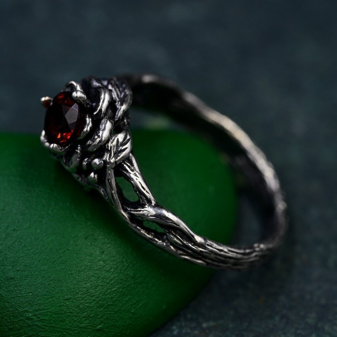 Handmade Lotus Harmony Ring – Nature-Inspired Elegance for Couples