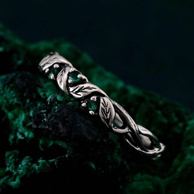 Emerald Silver Ring – Nature-Inspired Elegant Jewelry, Enchanted Forest Design with Vine & Willow Leaf