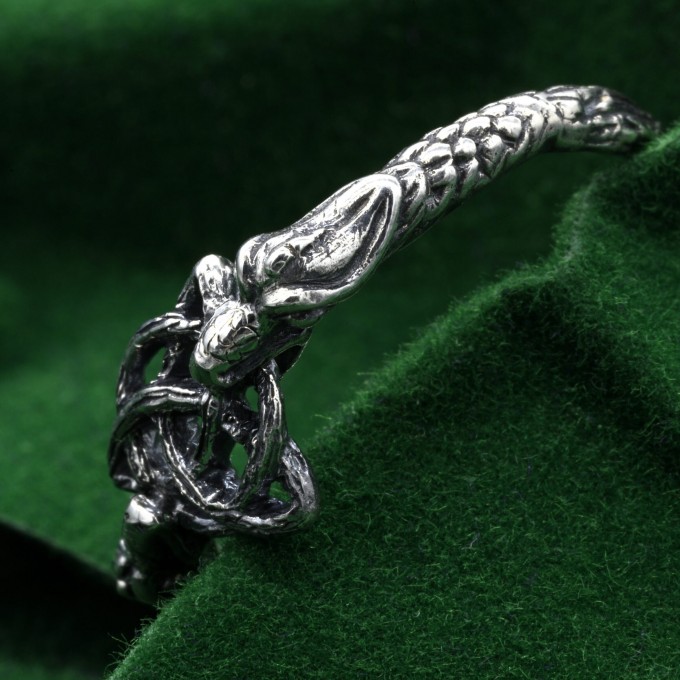 Celtic Knot Sterling Silver Ring – Symbol of Eternity