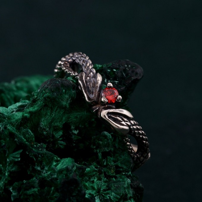 Exquisite Twin Snakes Emerald Ring - Unique Boho Serpent Design