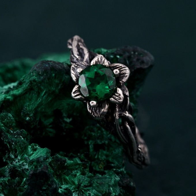 Botanical Elegance Ring - Nature's Bloom Twig Ring