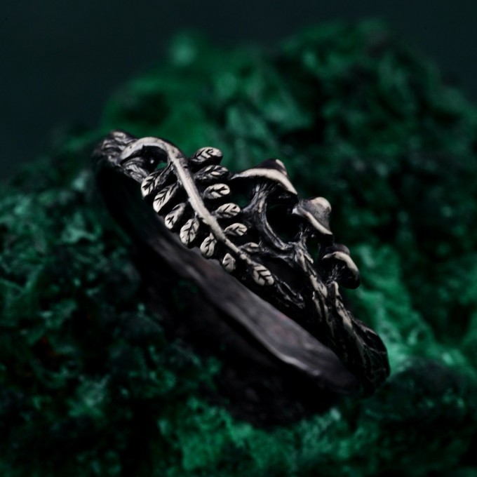 Unisex Gothic Wedding Band – Witchy Statement Ring, Geometric Silver Ring with Mushroom Design, Unique Gothic Jewelry