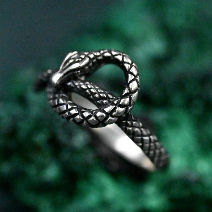 Handcrafted Silver Serpent Gorgon Ring – Unique Gothic Serpentine Symbol of Power
