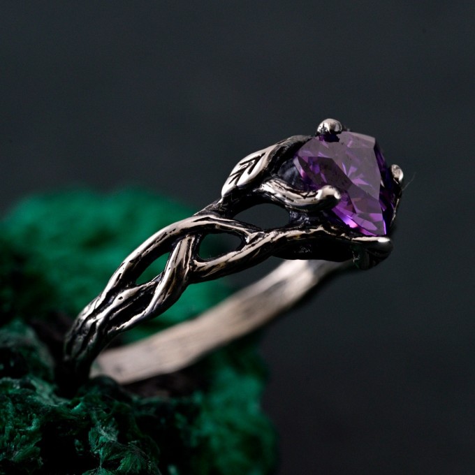 Nature-Inspired Ring with Elegant Branches and Leaves Design
