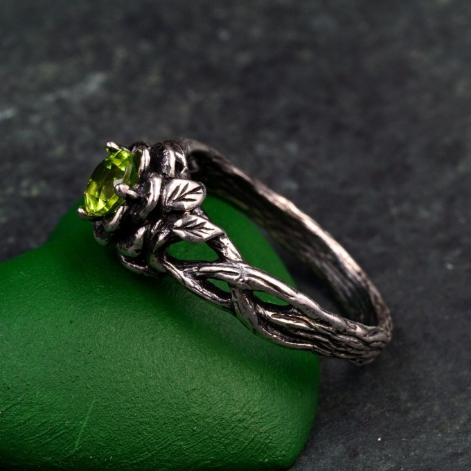 Rustic Peridot Lotus Ring: Handcrafted Sterling Silver Design