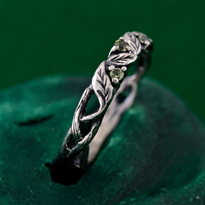 Peridot Engagement Ring with Celtic Wood Texture