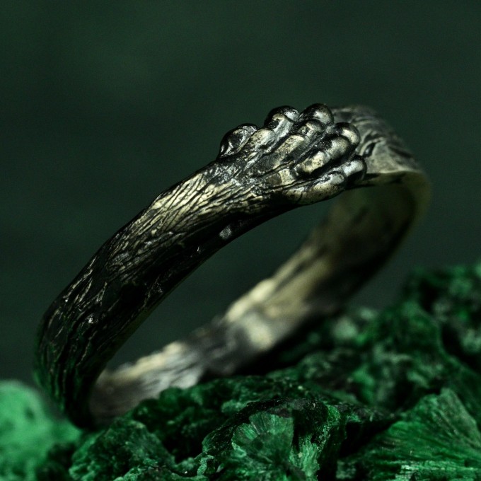 Sterling Silver Lion's Paw Ring – Lion's Power Viking Ring, Majestic Lions' Embrace Ring, Regal Mane Lion Lovers Gift Ring, Gift for Her