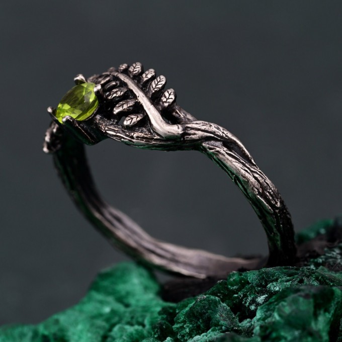 Peridot Fern Branchlet Ring
