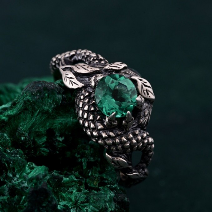 Heart of the Dragon: Gothic Emerald Ring