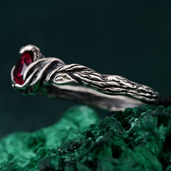 Gothic Silver Ring with Ruby and Leaf Motif
