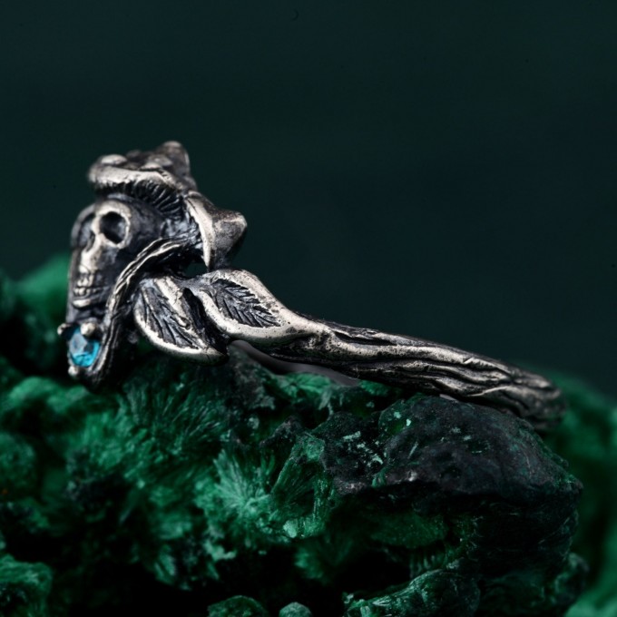 Gothic Skull and Mushroom Ring – Mystic Fungi Skullcap Jewelry