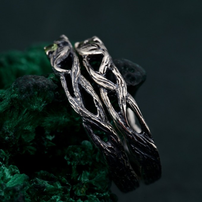 Enchanted Peridot Ring Set - Whimsical Vine & Willow Leaf Motifs