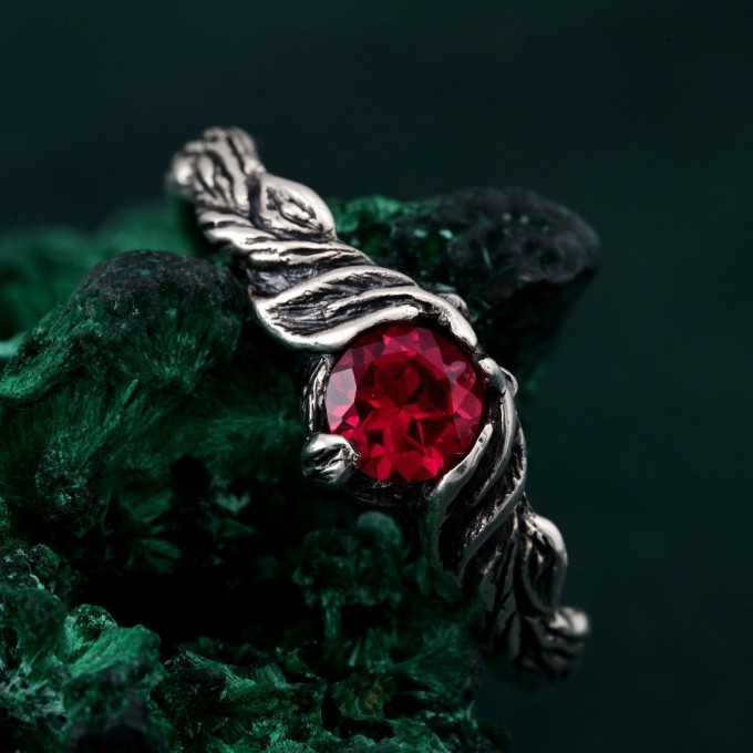 Gothic Silver Ring with Ruby and Leaf Motif