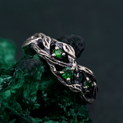 Boho Emerald Braided Ring, Forest Proposal Jewelry, Tree Motif Emerald Engagement Ring, Wild Nature Silver Band