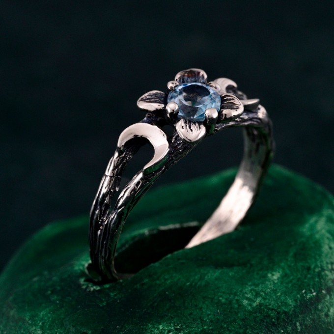 Gothic Silver Ring with Sapphire and Floral Design